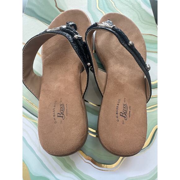 G.H Bass & Co Black Faux Leather Rustic Biker Style with Silver Hardware - Picture 3 of 5